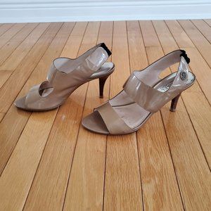 MICHAEL Michael Kors beige sandals size 8
